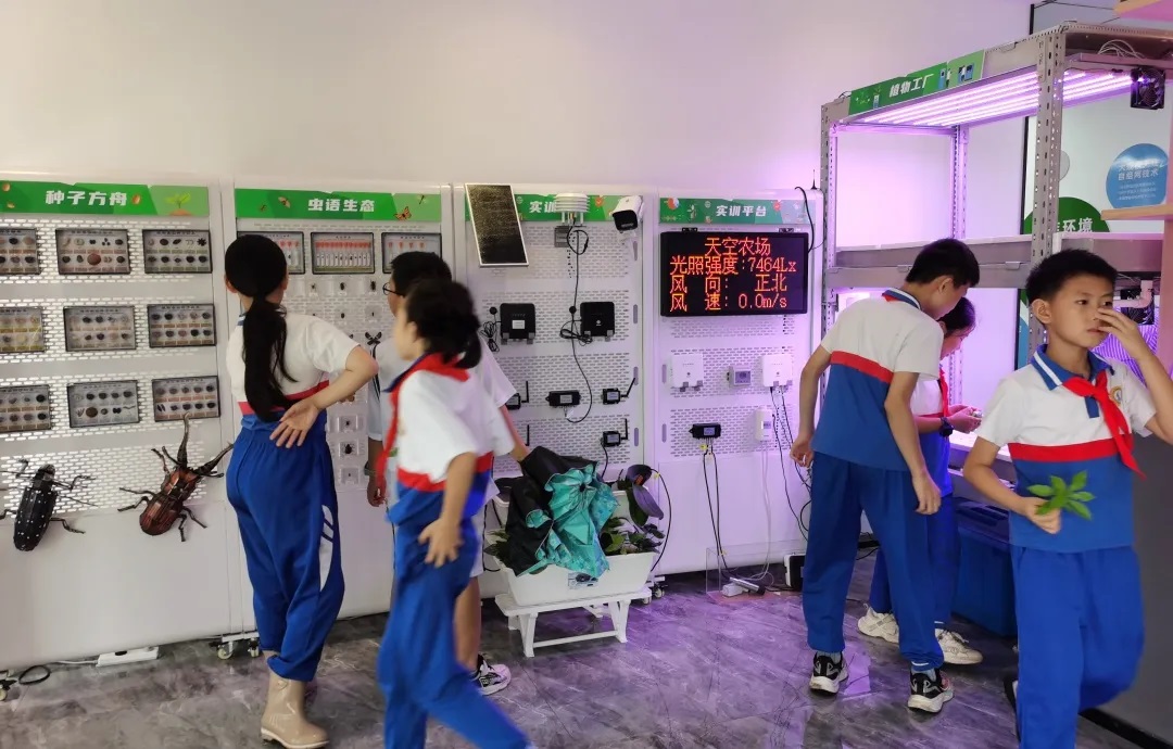 海睿科技榮獲黃埔區(qū)“2025年優(yōu)秀科普企業(yè)”稱號(hào)2.jpg